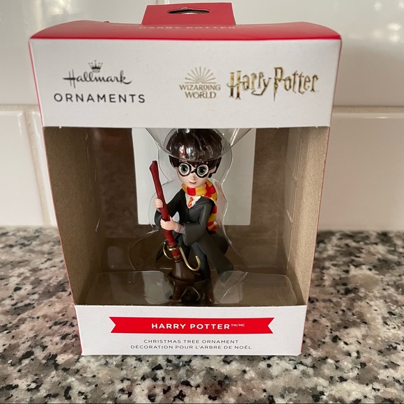 Hallmarks Christmas Ornament Harry Potter Wizarding World - Picture 1 of 6